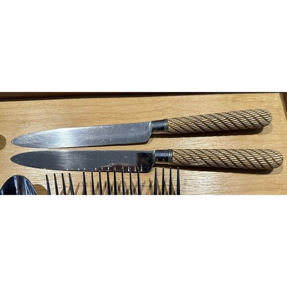 Mikasa Thailand MIS33 Stainless Flatware Service for 4 Brown Tan Swirled Stripes - Picture 6 of 9